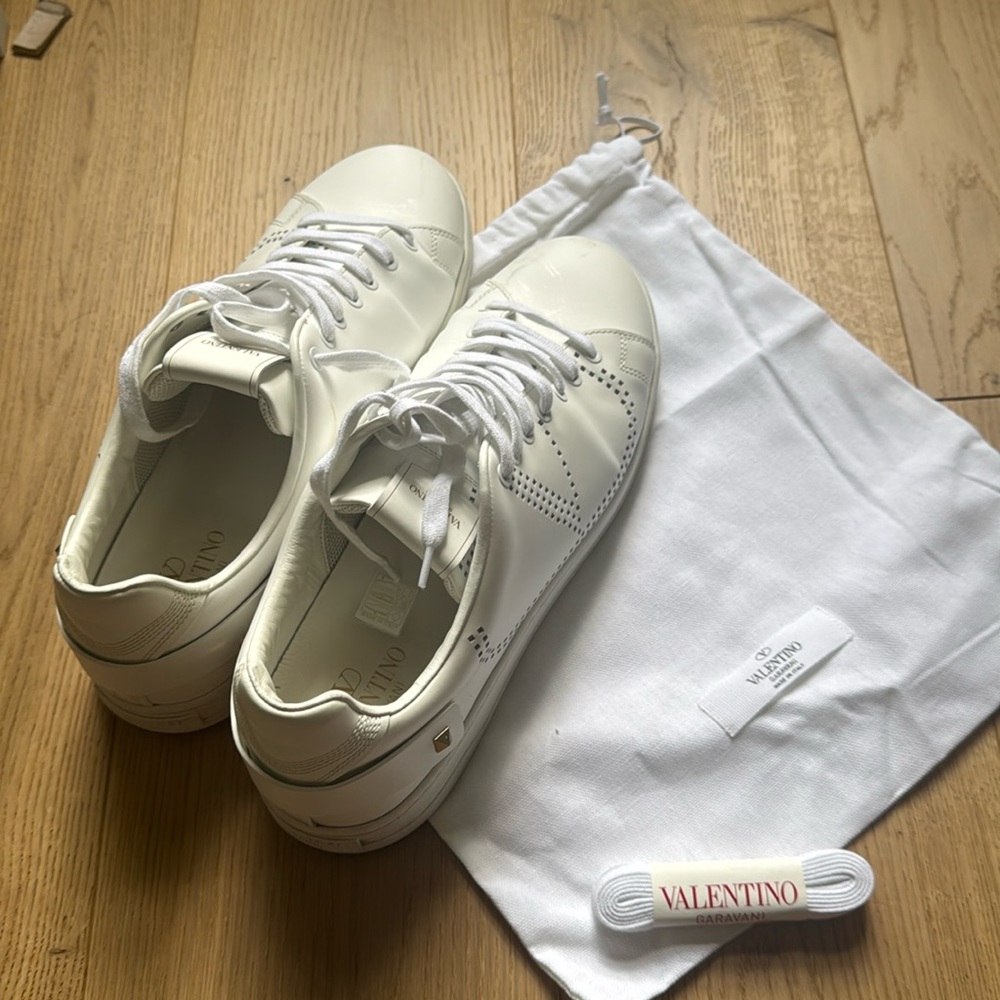 Valentino white VLogo sneakers men size 43